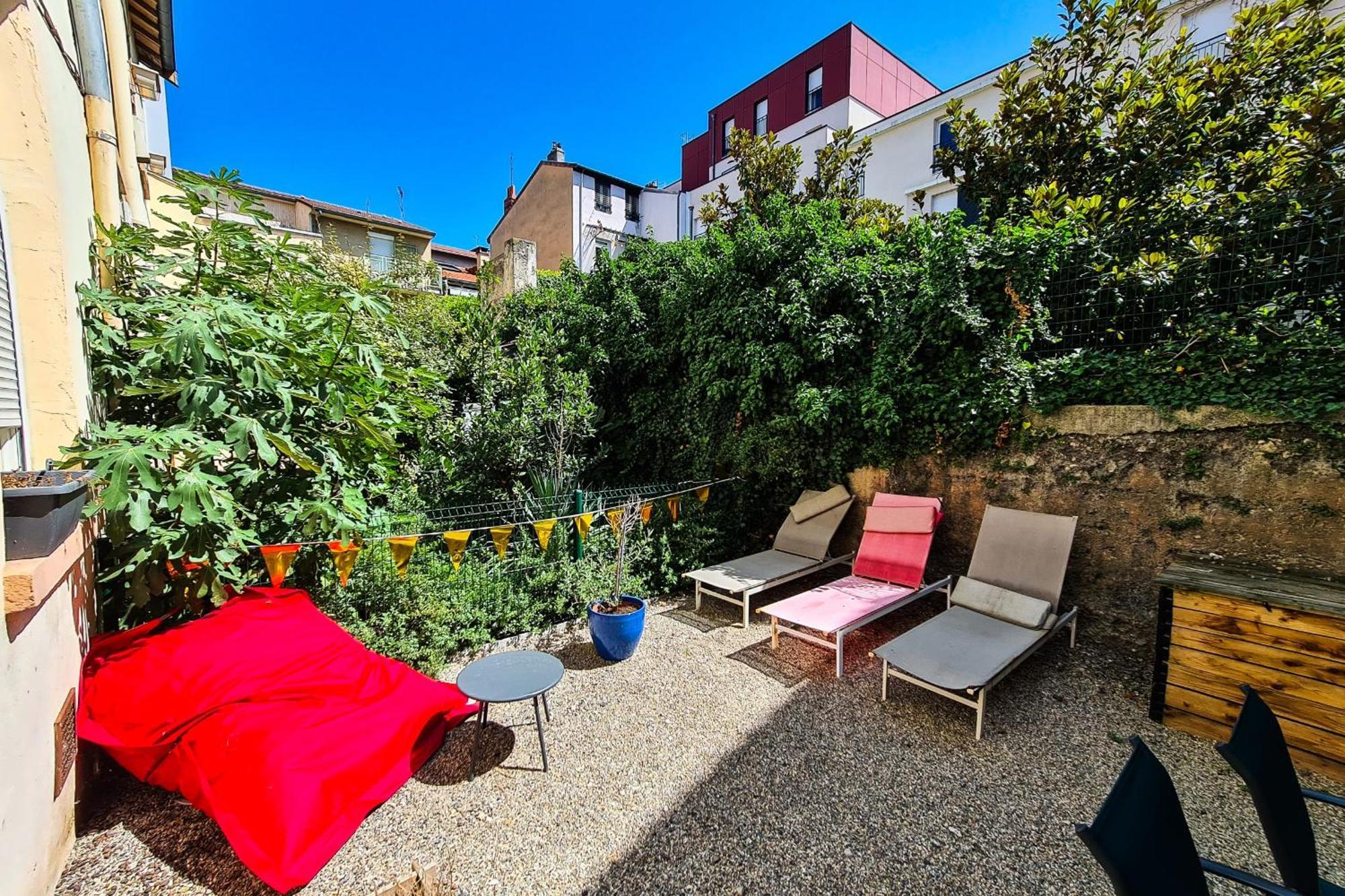 Le Garden City - Bel Appartement Avec Jardin Prive ビユールバンヌ エクステリア 写真